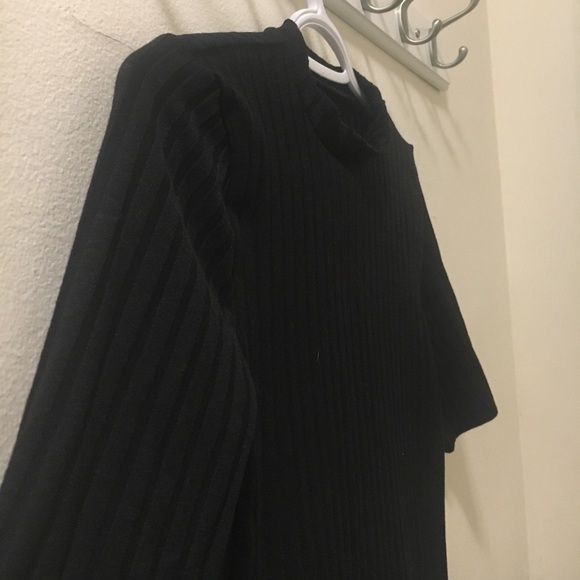 Quarter sleeve, waffle shirt. - Picture 2 of 2